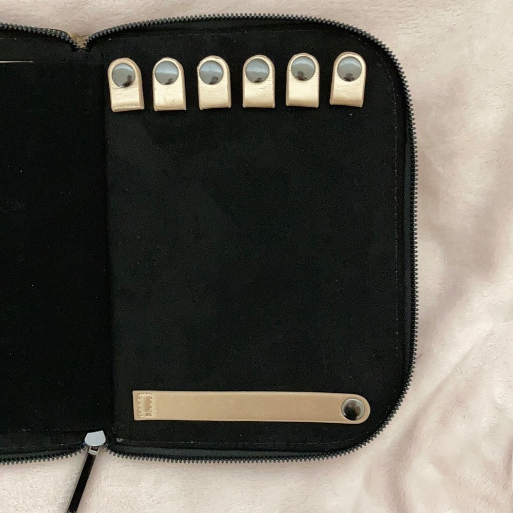 Halston jewelry case